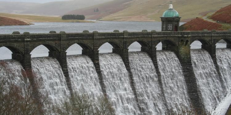 a picture of the Craig Goch Reservoir in Wales